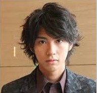 賀来賢人！本田しおりと熱愛！叔母は賀来千賀子！花子とアンに出演！
