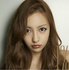板野友美!!ドンキでカラコン?!妹が活躍中?!結婚間近?!彼は?