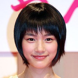 能年玲奈！あまちゃん！独立騒動？小泉今日子と？舞台で復帰？