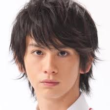 秋元龍太朗！学校へ行こう！黒子のバスケ！弱虫ペダルで黒田雪成役！