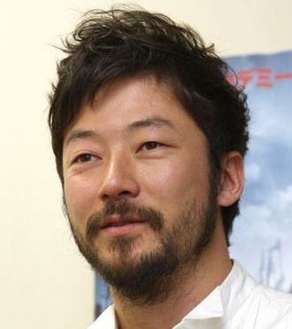浅野忠信はハーフ?彼女は?CHARAとの娘は?バンド活動をしていた!