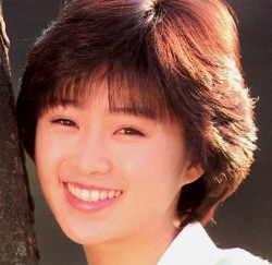 酒井法子の生い立ちが壮絶!父親は?昔は?中国を経て碧いうさぎで再ブレイク!