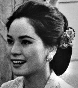 デヴィ夫人はマスコミに売春婦と叩かれ､実弟がガス自殺していた！