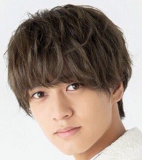 髙橋海人と大和田南那のブレスレットほかお揃いアイテムとは?