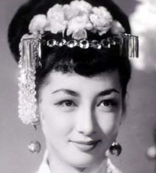 有馬稲子の若い頃は宝塚！養母の芸名・有馬稲子を受け継いでいた！