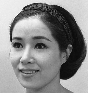 五月みどりの生い立ちは?妹は小松みどり!弟はプロボウラー!
