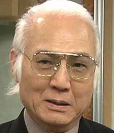 八名信夫の生い立ちは?幼少期は悲惨な戦争体験!