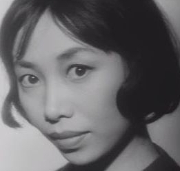 岸田今日子の昔は舞台美術見習いで文学座に入っていた!