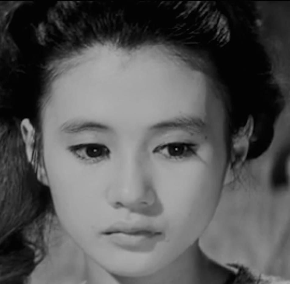 加賀まりこは昔石坂浩二と交際していた！元旦那は？現在の旦那は？