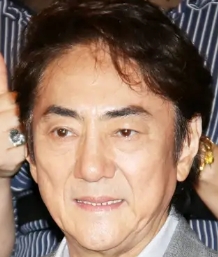 市村正親と篠原涼子はCM契約等で不仲を認められない状況だった？