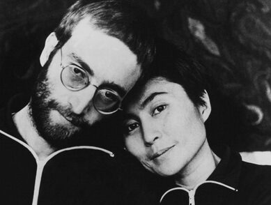 オノ･ヨーコがジョンレノンの死を知らせた3人の人物とは？