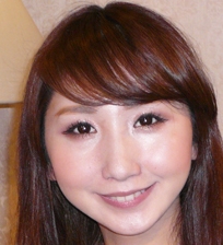 愛原実花の父親はつかこうへい!母親は?