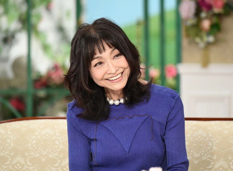 石川ひとみ
