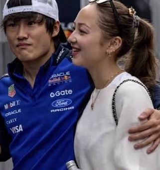 角田裕毅とケイナ