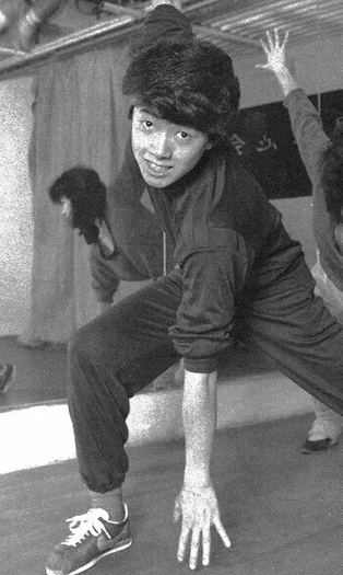 風見しんごの生い立ちは?幼少期は?大学時代に哀川翔らと劇男零心会!